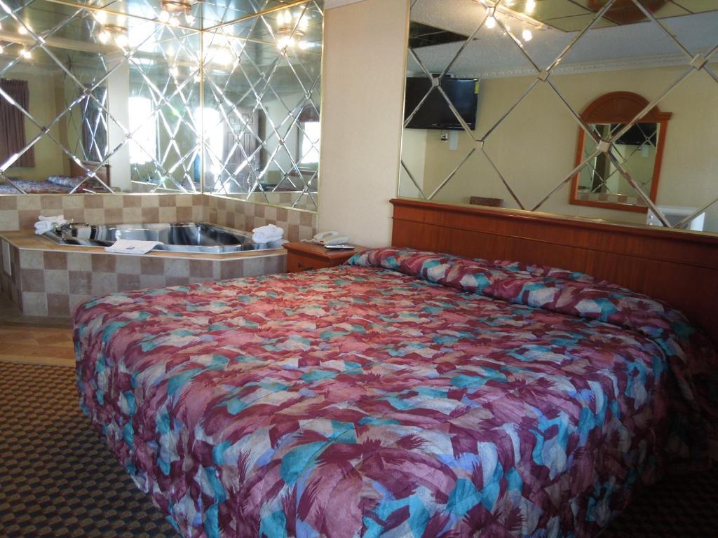 غالاوي Red Carpet Inn Absecon الغرفة الصورة