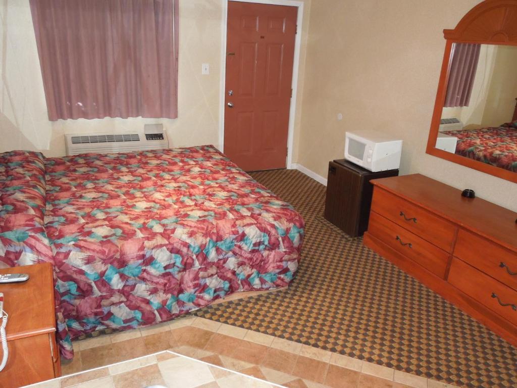 غالاوي Red Carpet Inn Absecon الغرفة الصورة