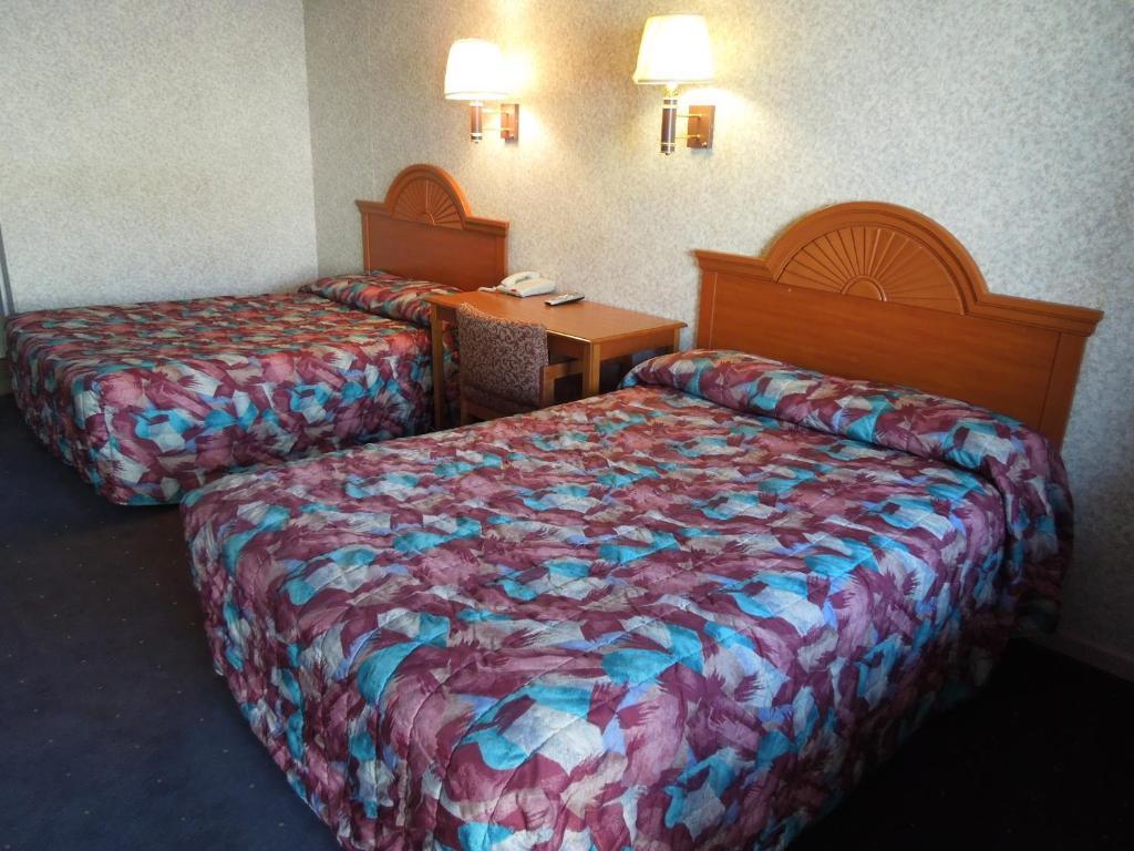 غالاوي Red Carpet Inn Absecon الغرفة الصورة